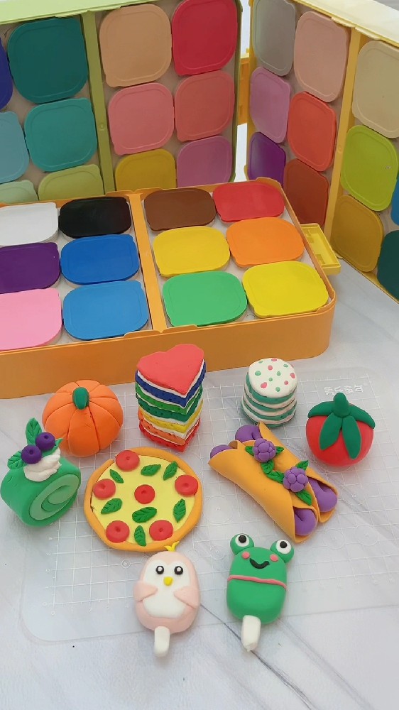 The Fun and Benefits of Ultra-Light Clay for Kids